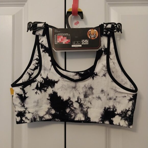 No Boundaries Cami Seamless Sports Bra - Picture 9 of 13